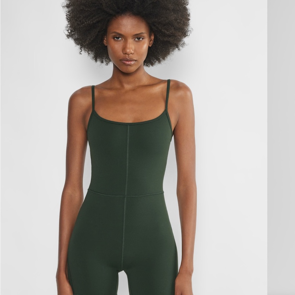 Aritzia divinity jumpsuit NWT size small sold out color scarab